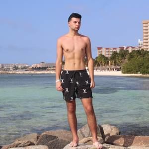 Meet your Posher, Lorenzo